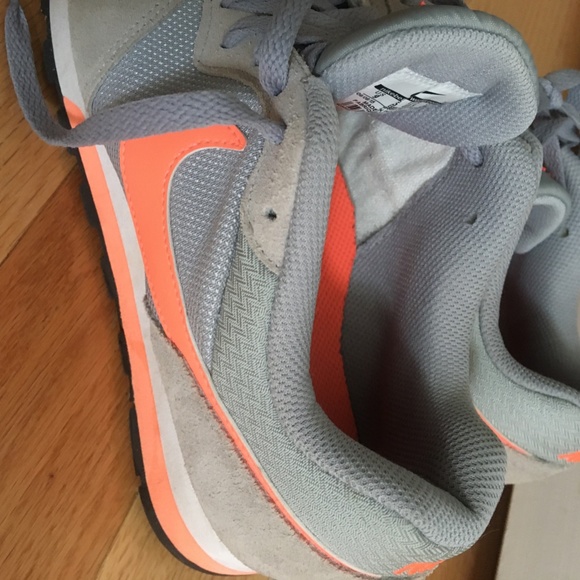 Nike MD Runner 2 womens sz 9 running shoes - Picture 10 of 12